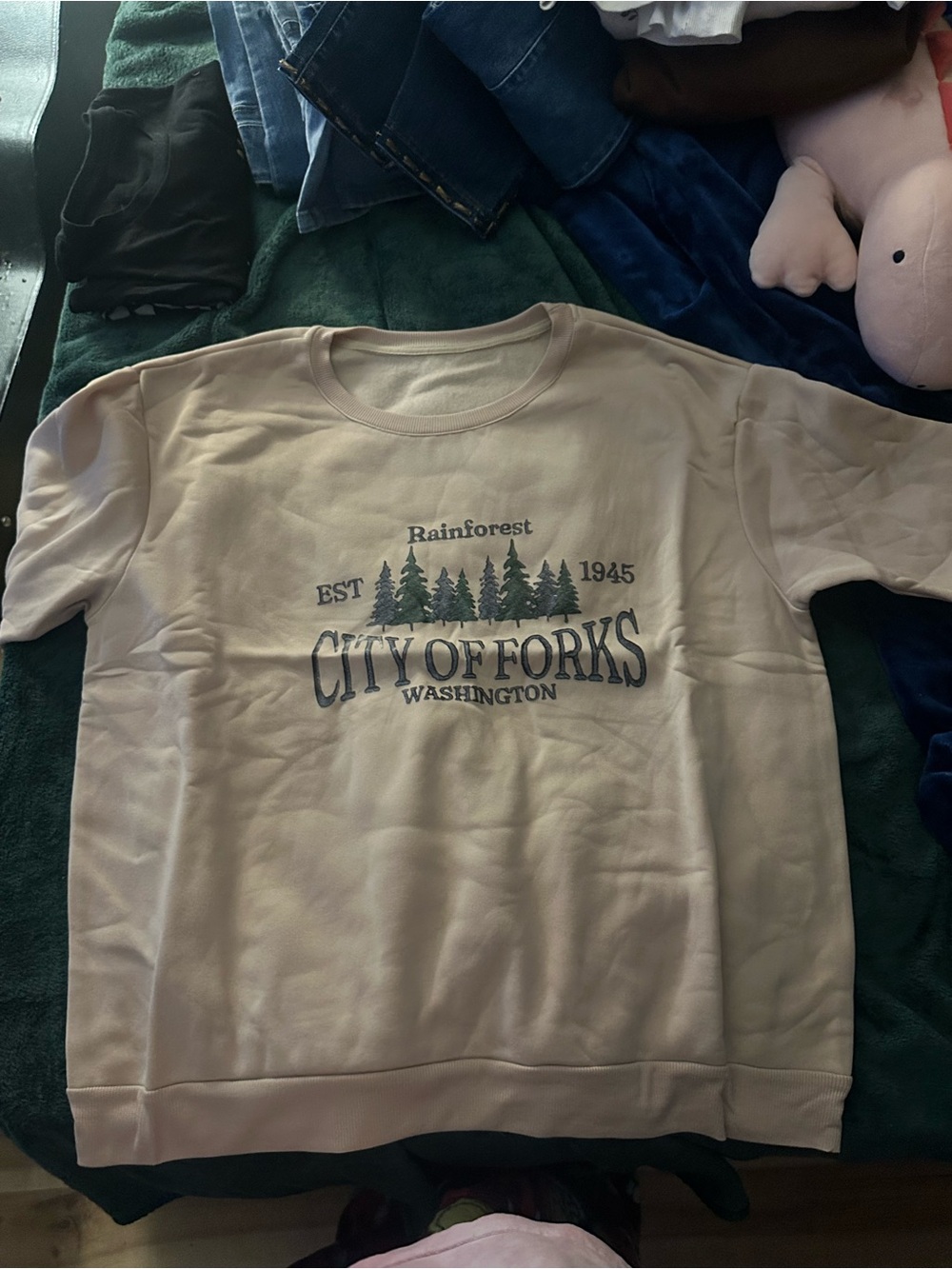 City of Forks Rainforest Graphic Sweatshirt - Cream